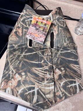 Huntpal Dog Vest Boater's Neoprene Realtree Max-5 Camo Size Large NWT